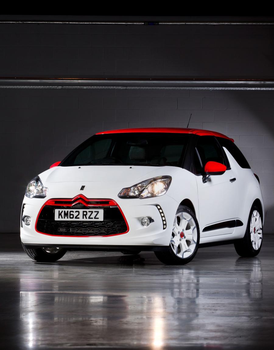  Citroen DS3 Red Special Editions 2013 года  (фото 7 из 15)